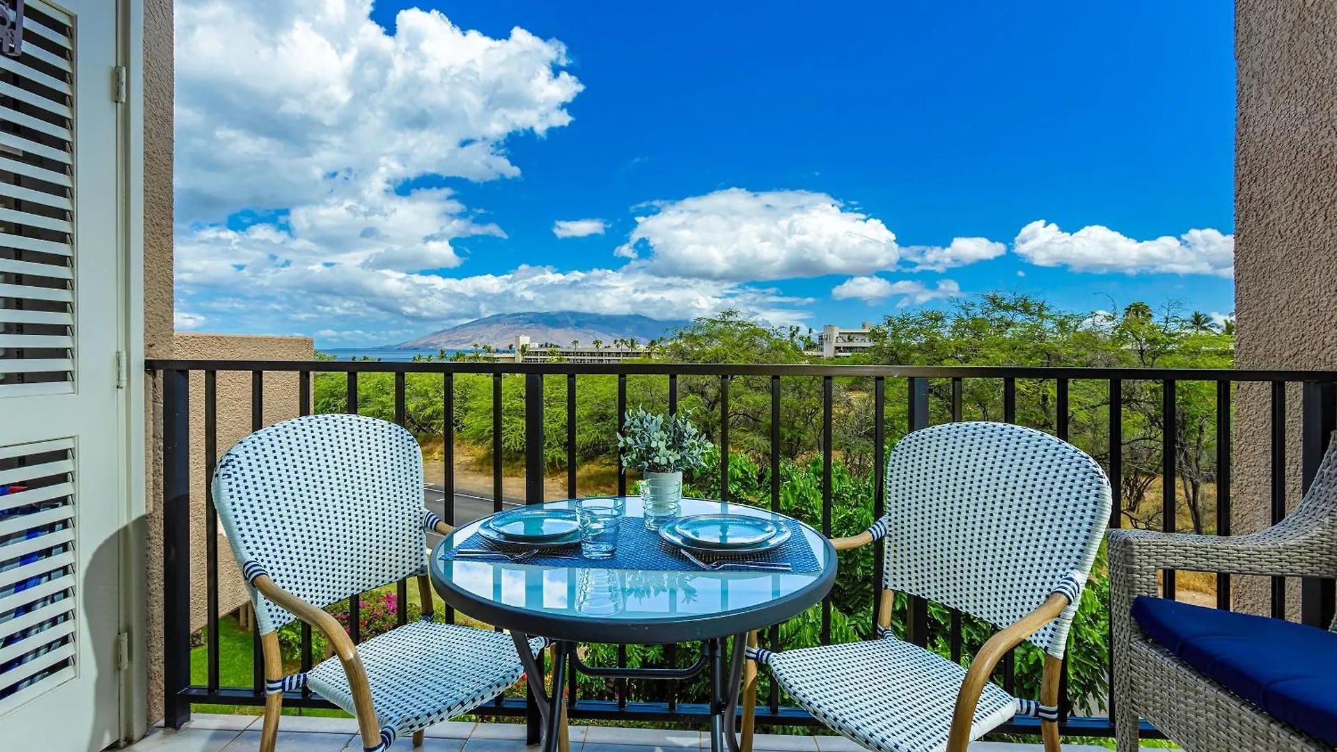 Escape To Paradise At Kamaole Sands 4-411 - Your Modern South Maui Dream Awaits! Wailea  Holiday home Wailea (Maui)