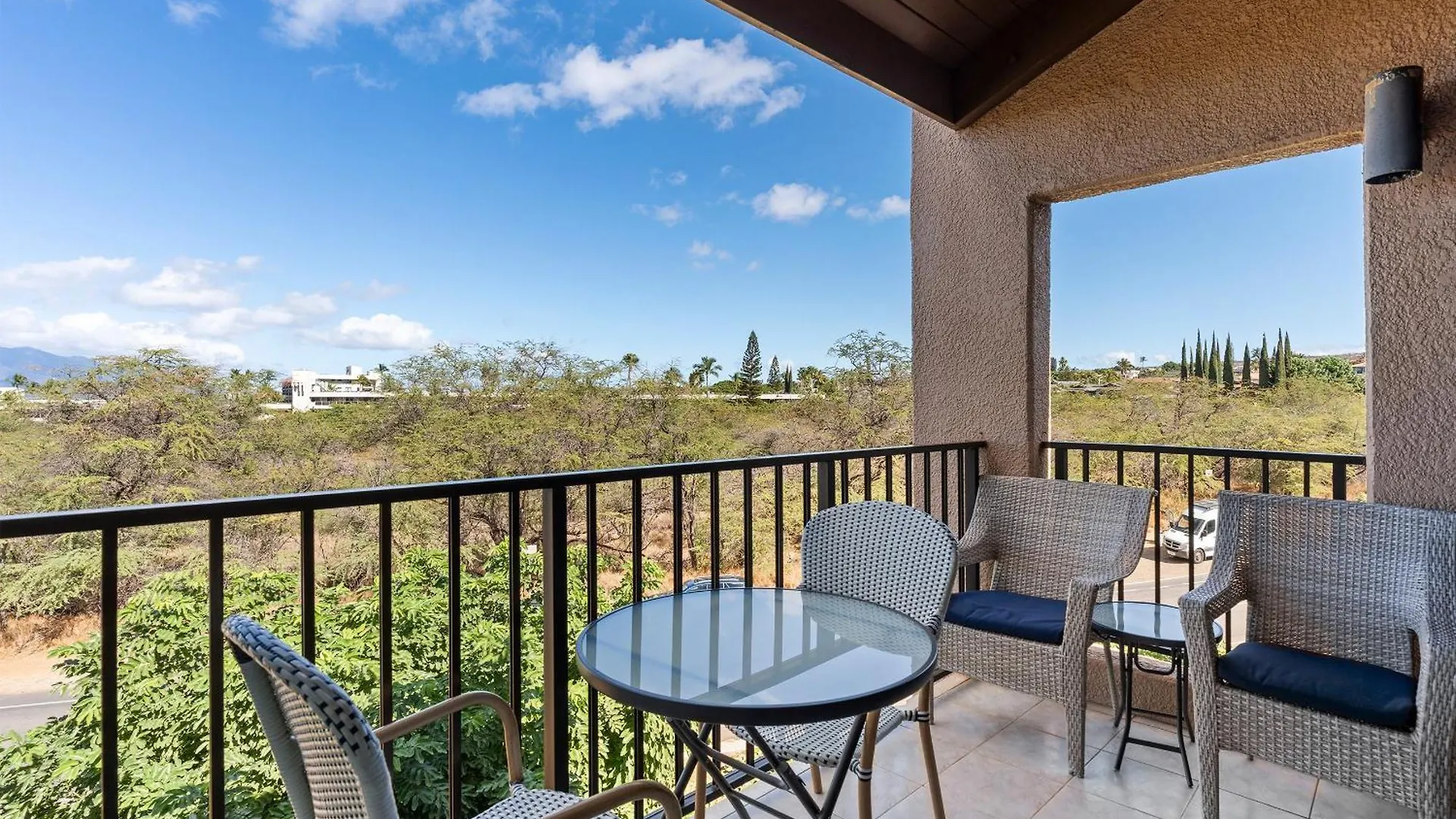 Escape To Paradise At Kamaole Sands 4-411 - Your Modern South Maui Dream Awaits! Wailea  Wailea (Maui)